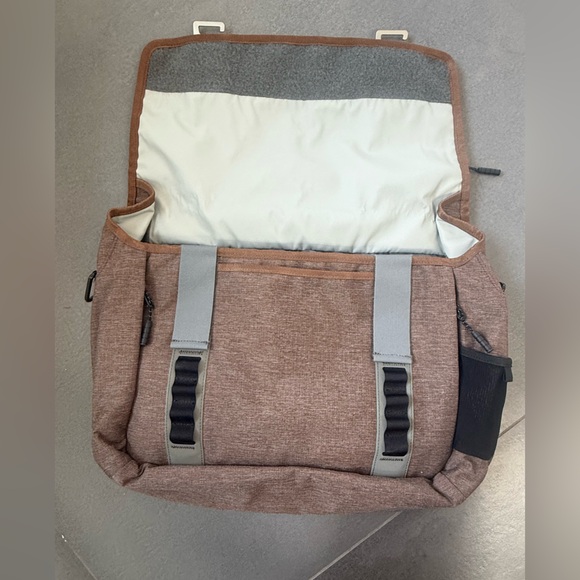 TIMBUK2 - Messenger Bag - Picture 3 of 6